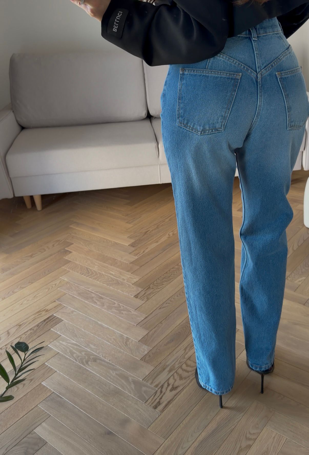 JEANS NO. 1 BELLUCI