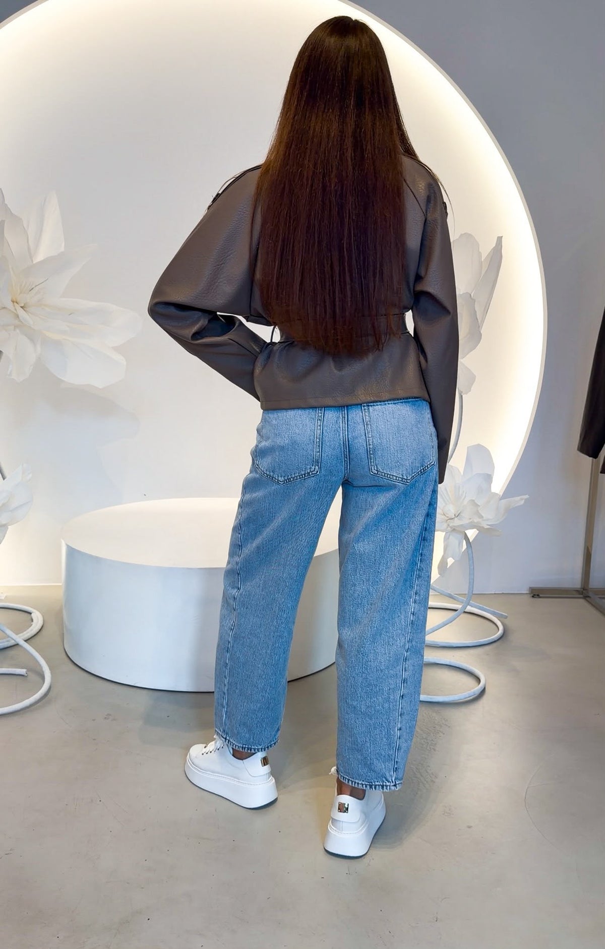 TAUPE TRENCZ DAMSKI OVERSIZE Z PASKIEM